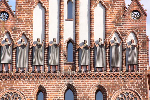 Adorantinnen am Neuen Tor