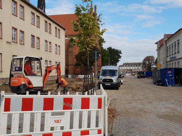 Auf neuem Pflaster in die Stargarder Stra�e