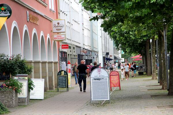 Shoppen, Schlemmen, Genießen - neue Veranstaltungsreihe in der Neubrandenburger Innenstadt