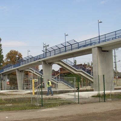 Fu�g�ngerbr�cke am Bahnhof