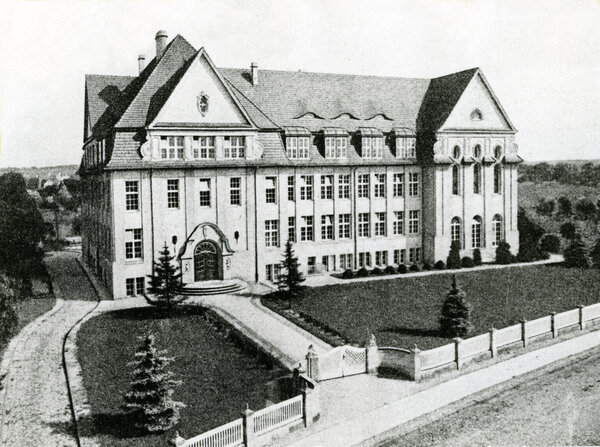1916 Lyzeum, Au&szlig;enansicht c_Regionalmuseum Neubrandenburg