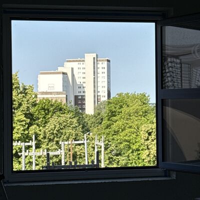 Neue Fenster und neues Oberlicht f&uuml;r die Schule